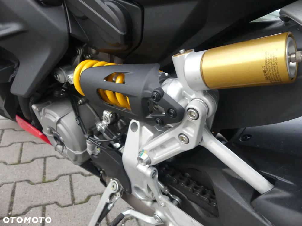 Ducati Streetfighter V4 - 4