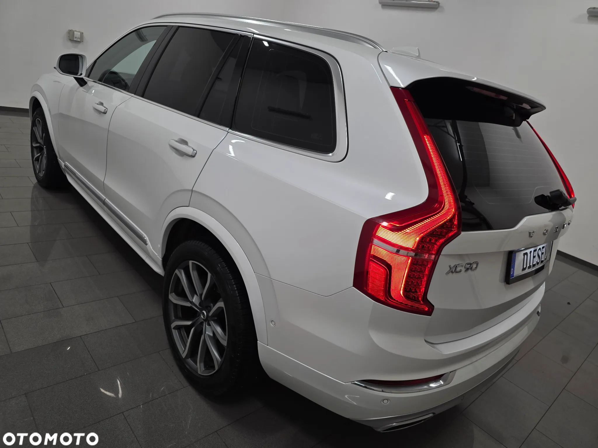 Volvo XC 90 D5 AWD R-Design - 5