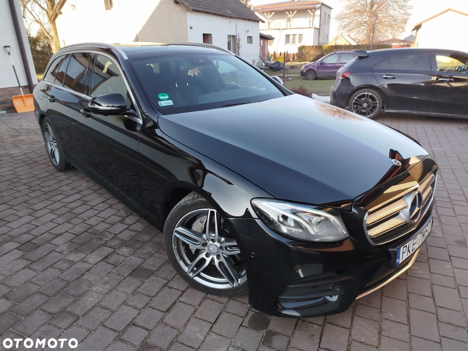 Mercedes-Benz Klasa E 220 d Business Edition 9G-TRONIC - 2
