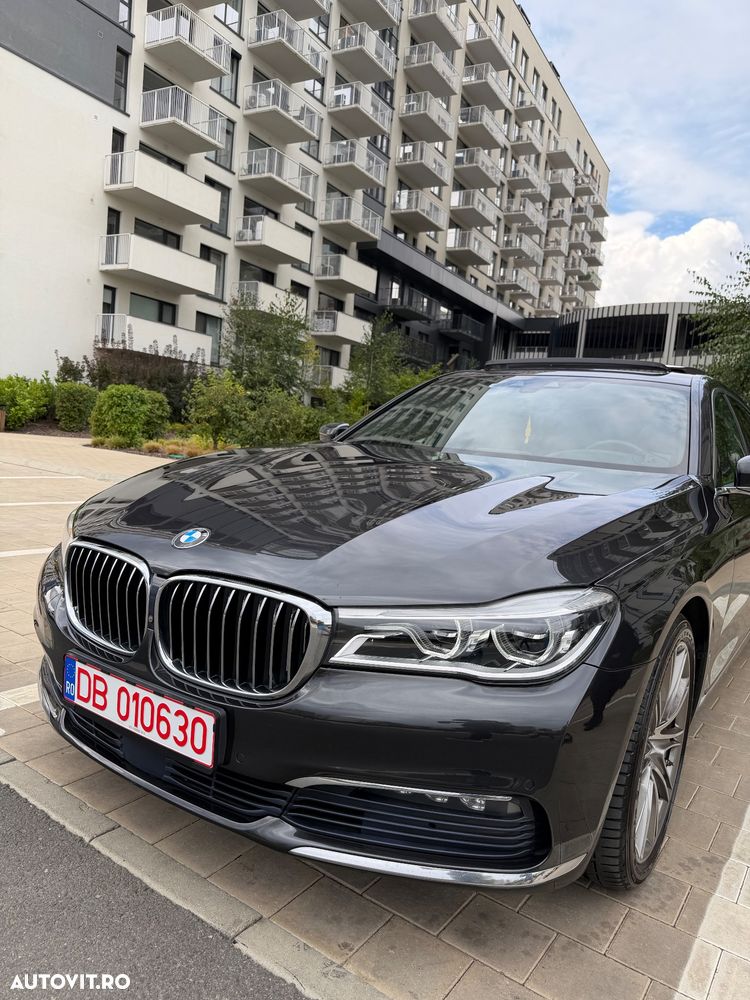 BMW Seria 7 730Ld xDrive - 34