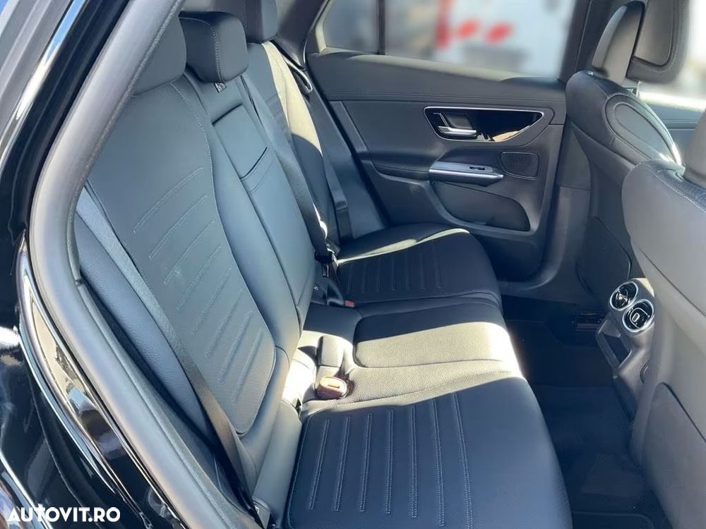 Mercedes-Benz GLC 200 4Matic 9G-TRONIC AMG Line Advanced - 16