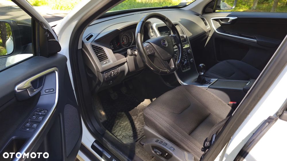 Volvo XC 60 D3 Base - 10