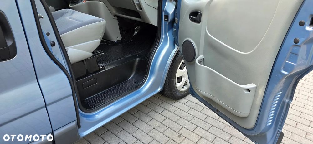 Renault Trafic - 15
