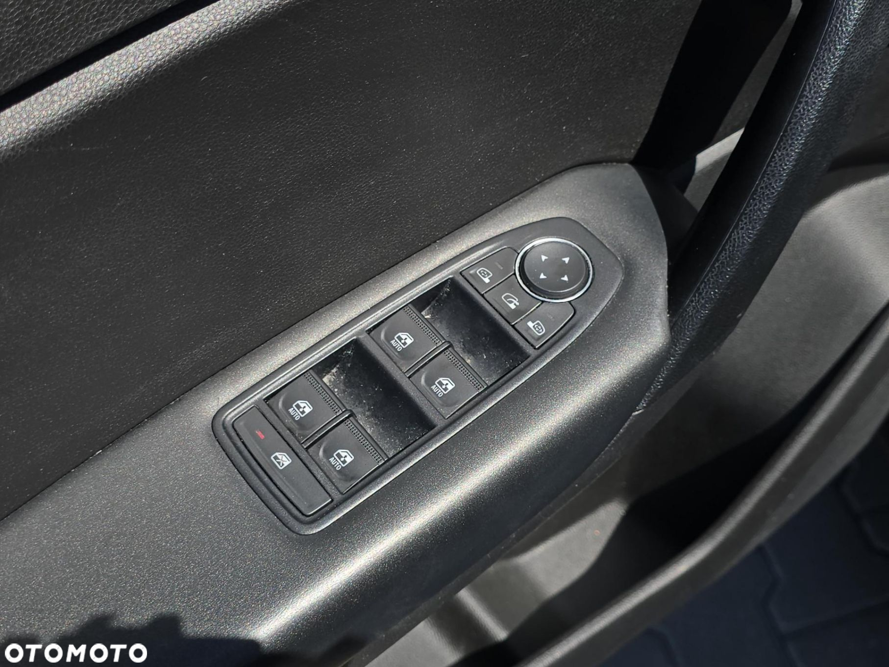 Renault Captur - 12