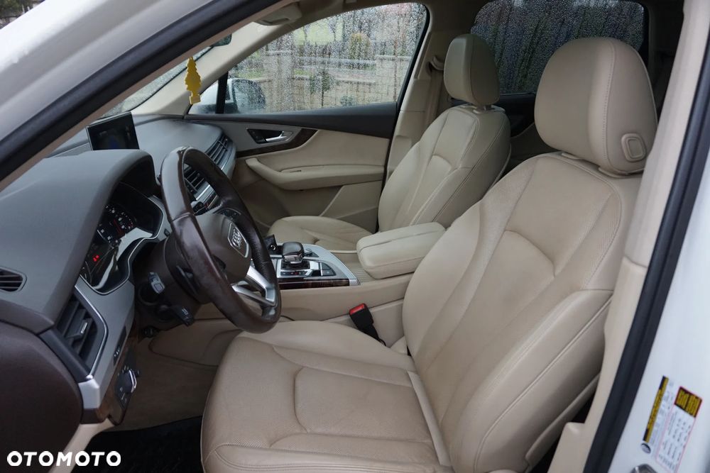 Audi Q7 - 24