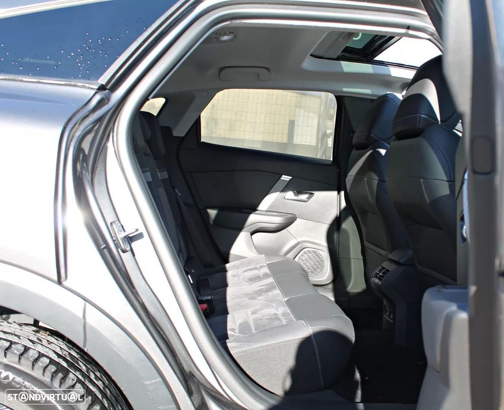 Citroën C4 1.2 PureTech Shine EAT8 - 18