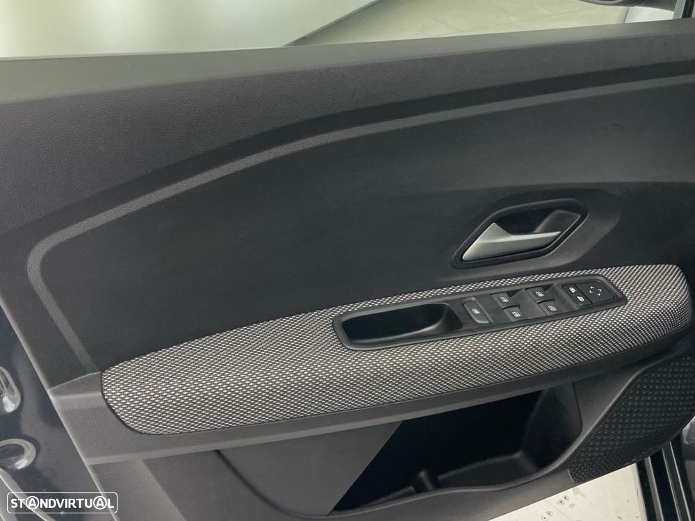 Dacia Sandero 1.0 TCe Expression — fotografia 17