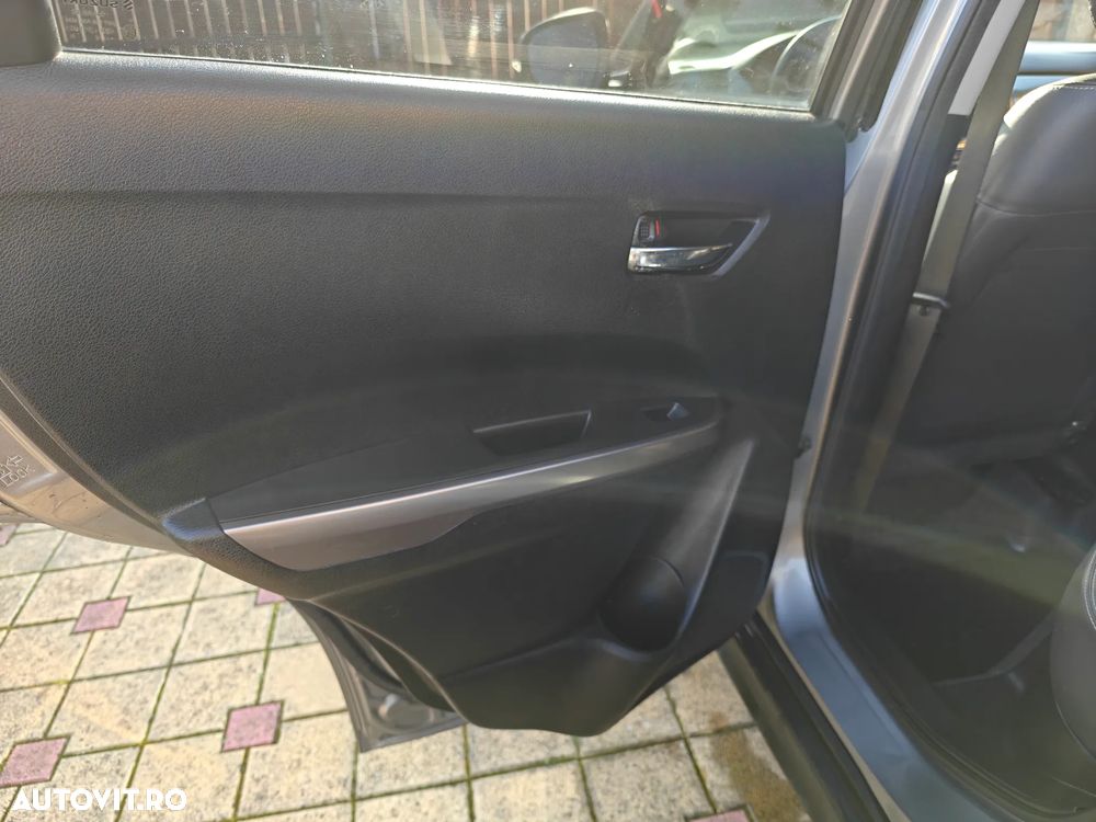 Suzuki Vitara 1.4 Boosterjet MHEV Spirit - 8