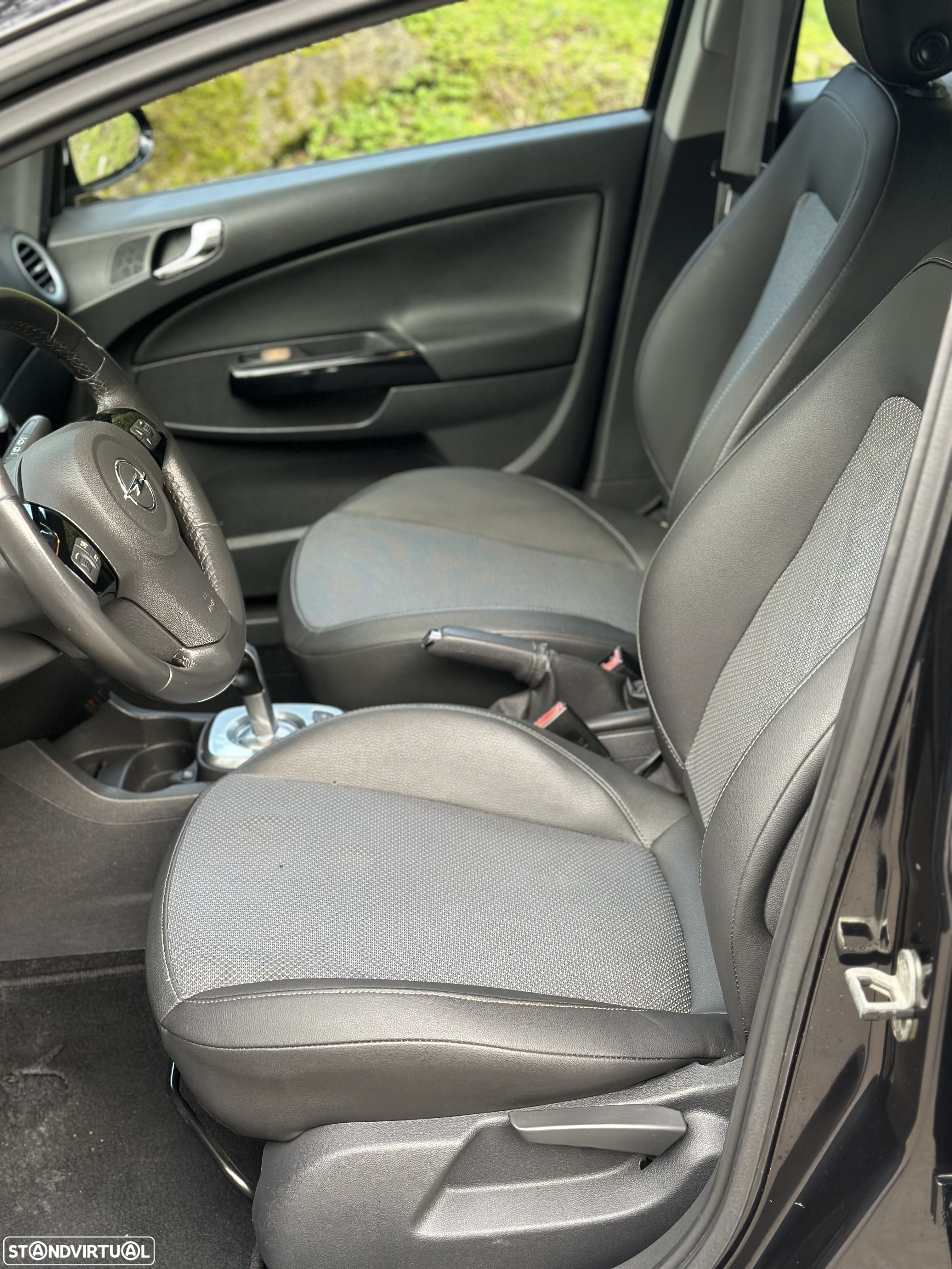 Opel Corsa 1.2 Cosmo Easytronic - 10