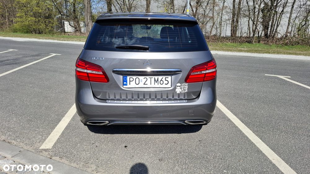 Mercedes-Benz Klasa B 250 7G-DCT Urban - 7