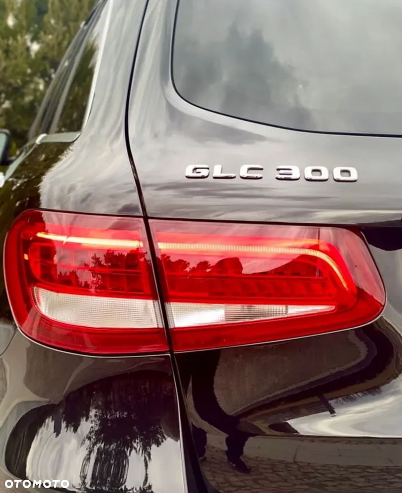 Mercedes-Benz GLC 300 4Matic 9G-TRONIC Exclusive - 10