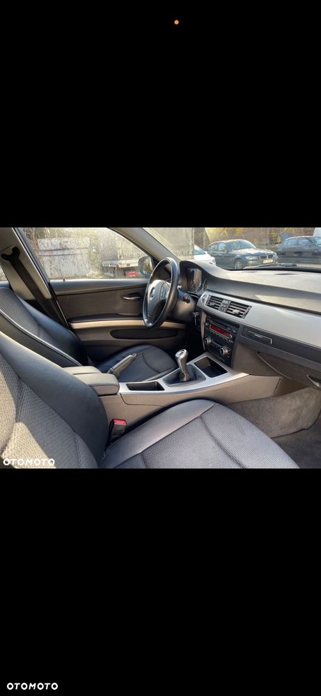 BMW Seria 3 318i Edition Lifestyle - 16