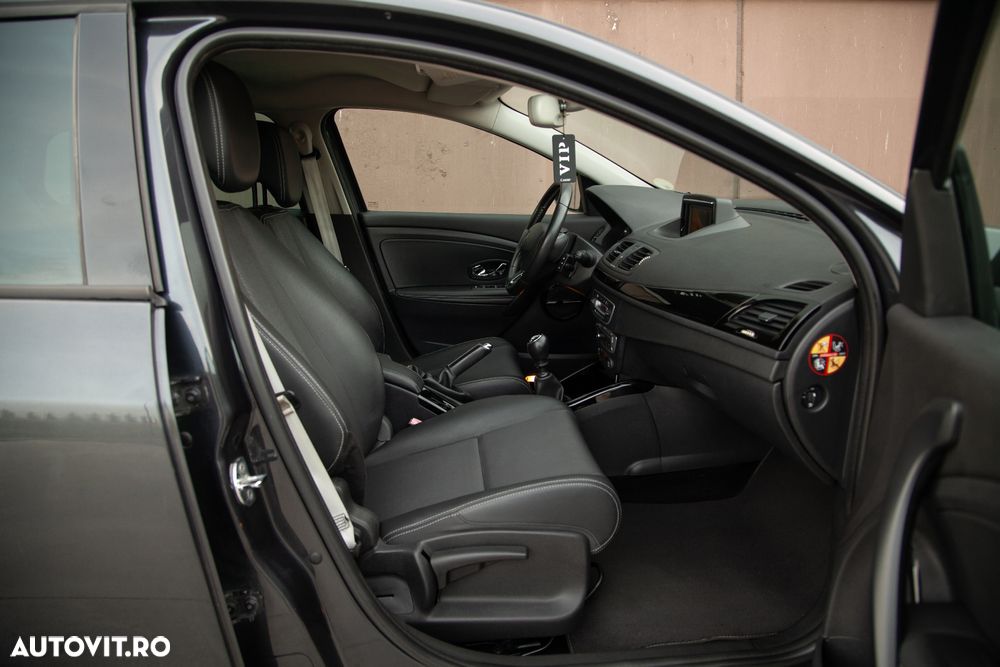 Renault Megane ENERGY dCi 130 Start & Stop Bose Edition - 14