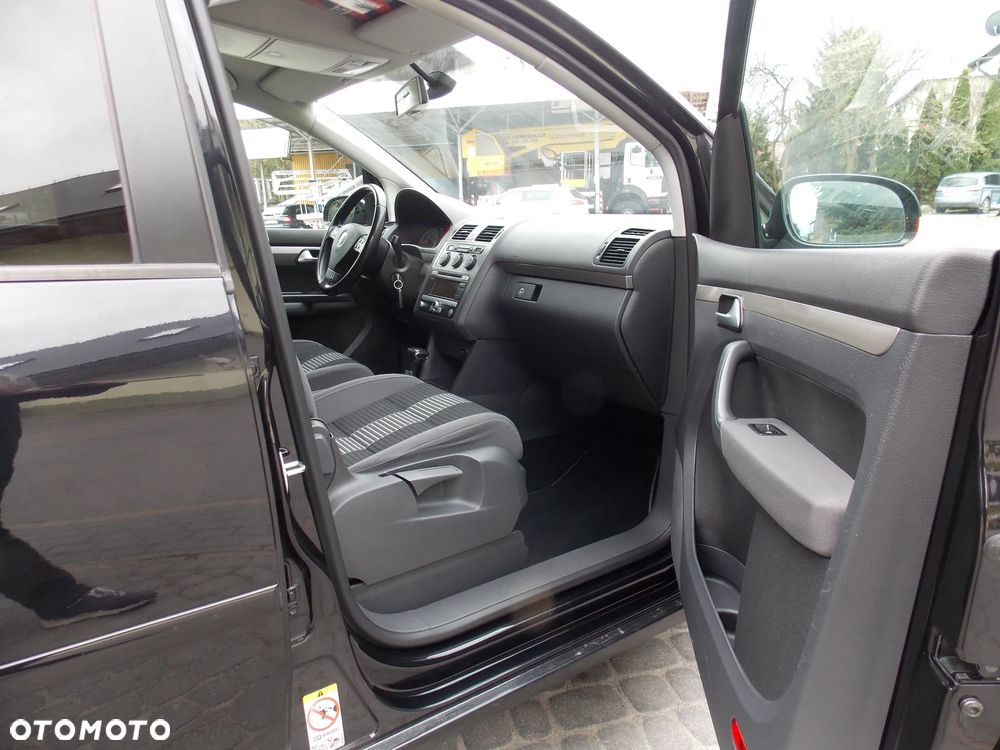Volkswagen Touran 1.9 TDI DSG United - 8