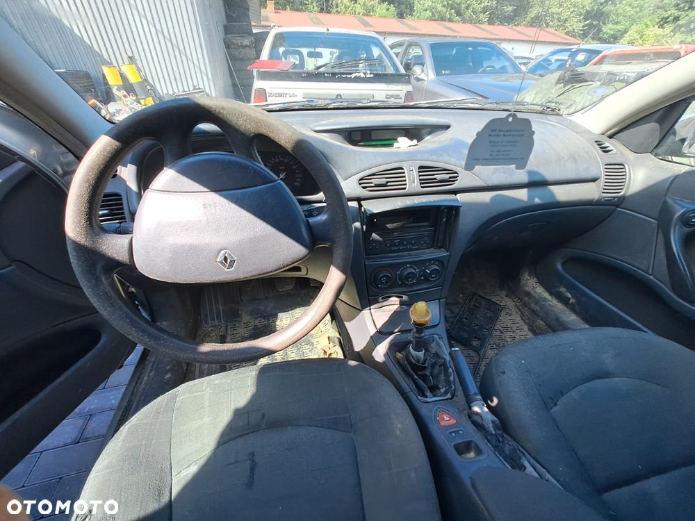 Renault Laguna II (01-05r.) 1.9 Dci 119KM. Silnik F9Q 754 Skrzynia PK6 018. Cały na części. GWARANCJA !!!  Przód Tył Zestaw Komplet Drzwi Klapa Zderzak Błotnik Maska Grill Atrapa Szyba Pas Lampa Lusterko Boczki Fotel Kanapa Kokpit Deska Rozdzielcza Przełącznik Włącznik Sterownik Przewody Wiązka Instalacja Moduł Komputer Czujnik Listwa Pompa Alternator Wtryski Głowica Rozrusznik Kompresor Sprzęgło Dwumas Silnik Skrzynia ABS Klimatyzacji Paliwa Wspomagania Kolektor Turbina Przepustnica Zawór Chłodnica Koło Hak Belka Sanki Zawieszenie Mcpherson Półoś Amortyzator Wydech Tłumik Zacisk Most - 5