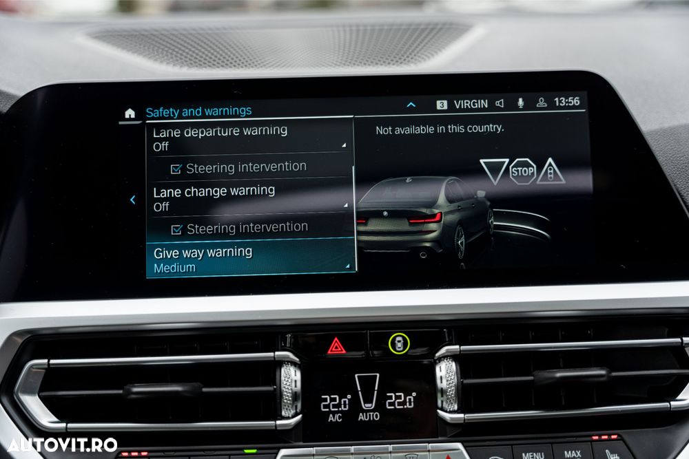 BMW Seria 3 330e Aut. M Sport - 33