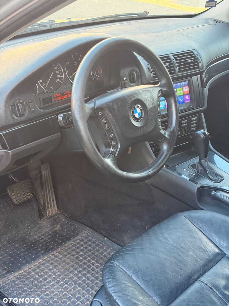 BMW Seria 5 - 21