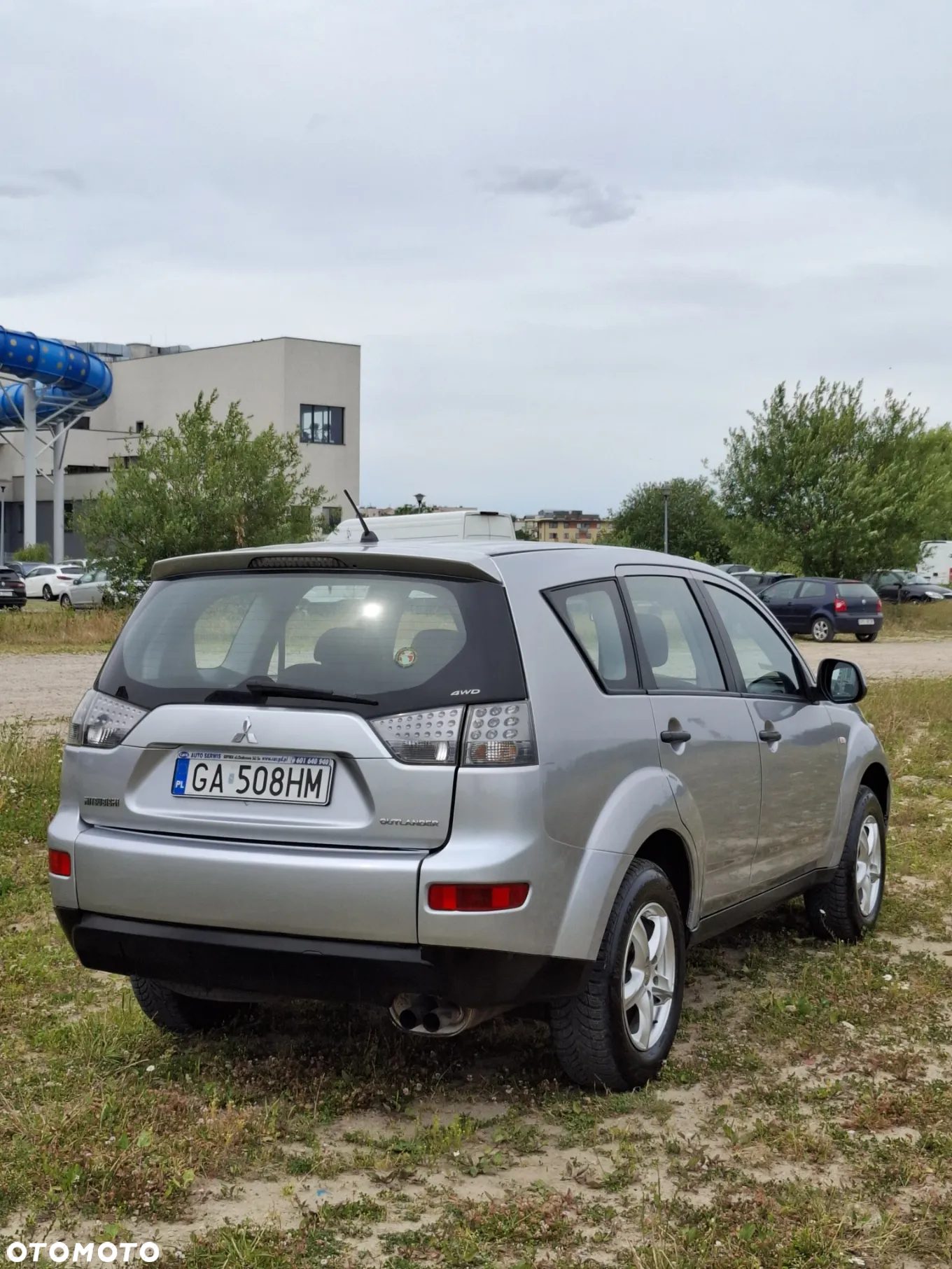 Mitsubishi Outlander 2.0 DID Instyle - 2