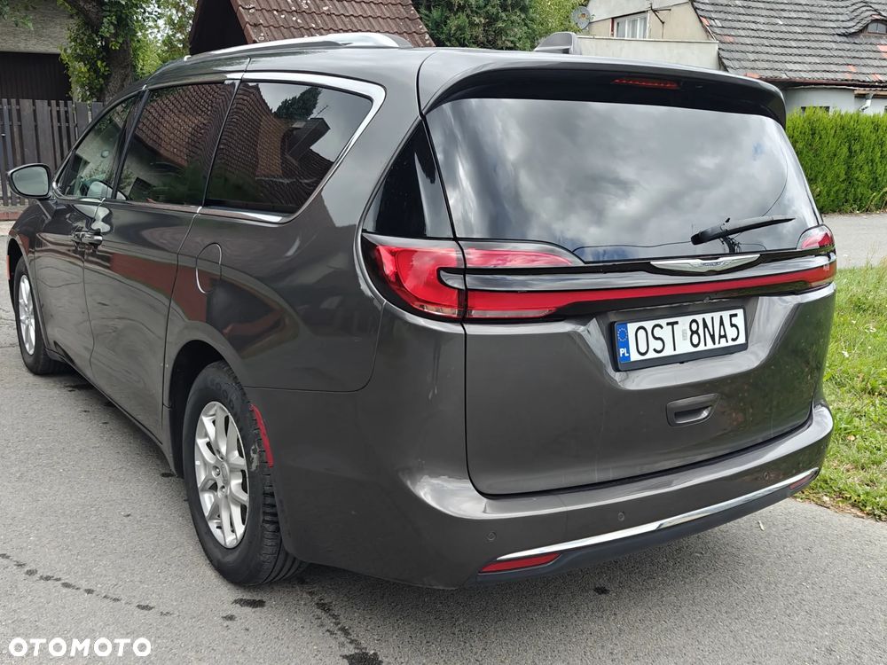 Chrysler Pacifica - 8