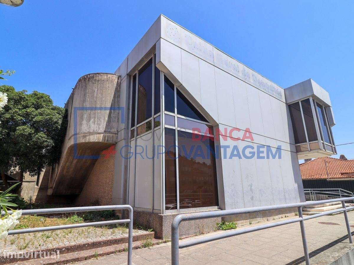 Edifício Comercial no Centro da Malveira - Grande imagem: 3/30