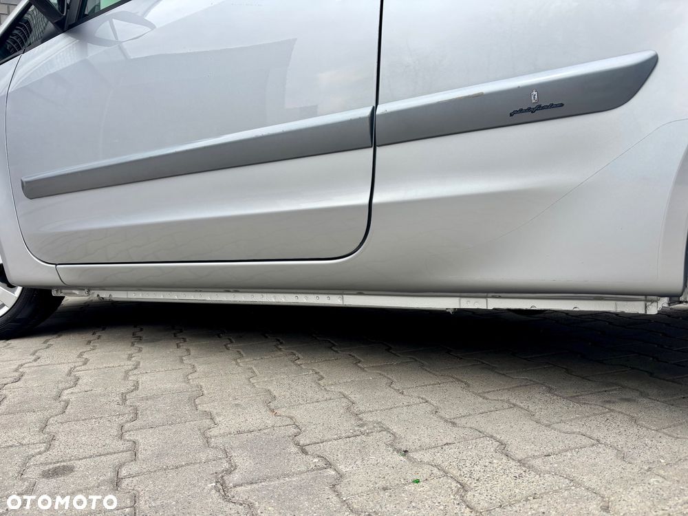 Mitsubishi Colt 1.5 Invite - 31