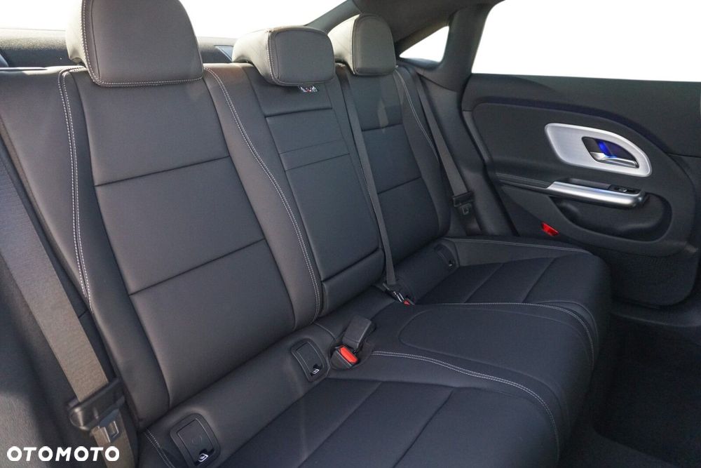 Mercedes-Benz CLA - 20