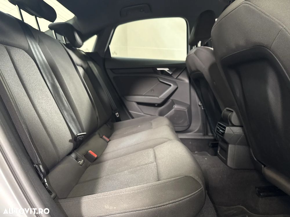 Audi A3 Sportback 35 TDI S tronic - 13