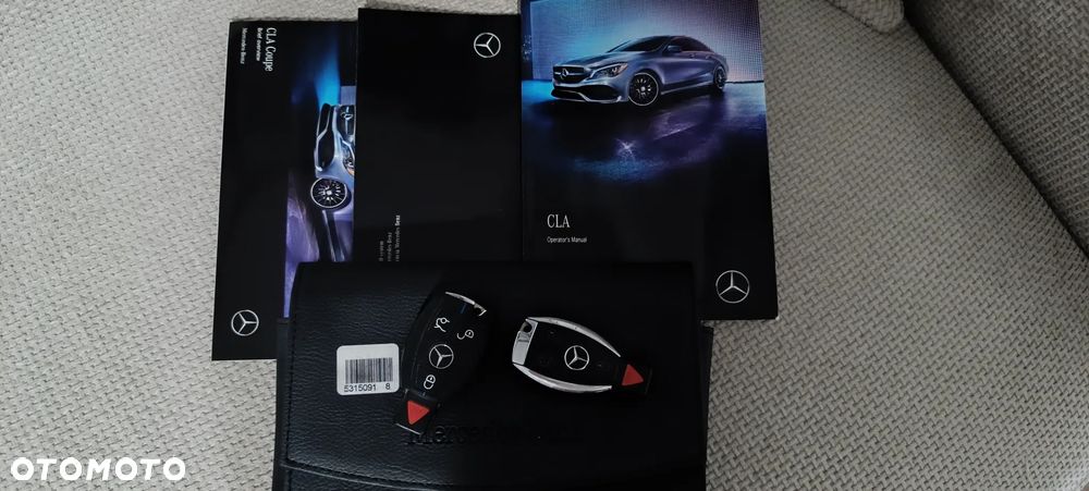Mercedes-Benz CLA 250 4Matic 7G-DCT - 23