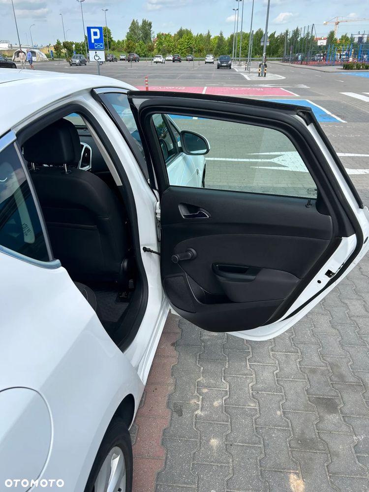 Opel Astra - 12