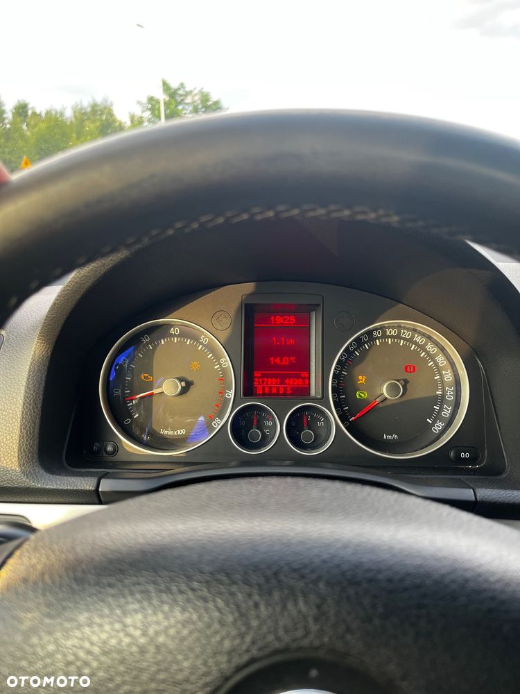 Volkswagen Golf - 18