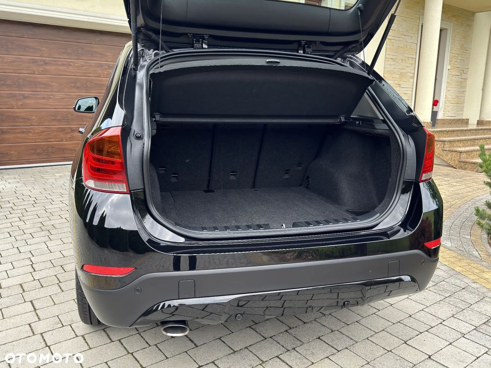 BMW X1 xDrive18d Sport Line - 18