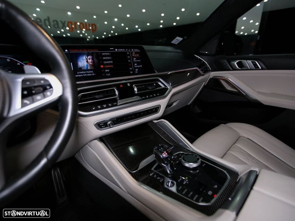 BMW X6 M50i Pack 50 anos - 26