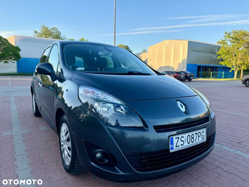 Renault Scenic 2.0 16V 140 CVT Dynamique - 11