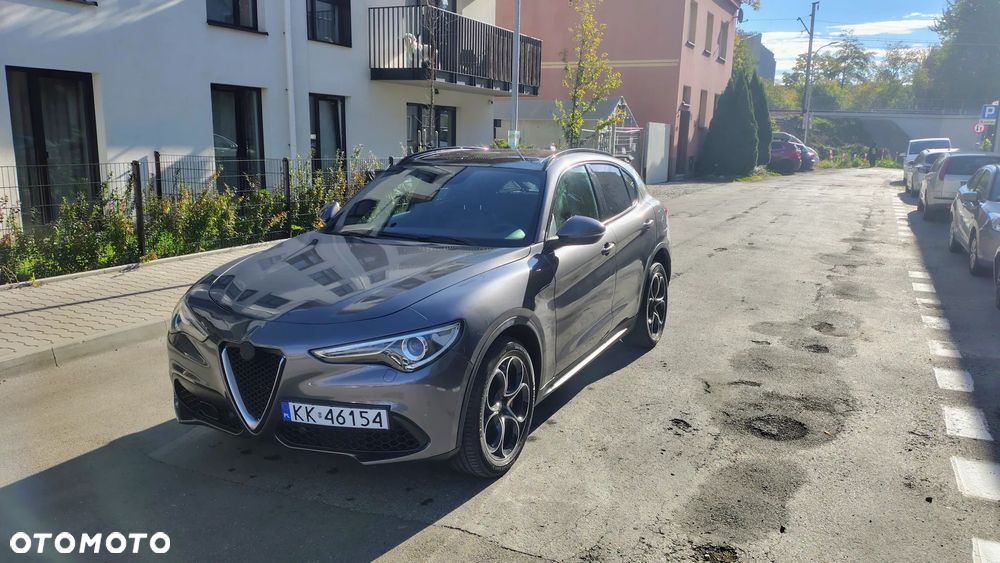 Alfa Romeo Stelvio - 2