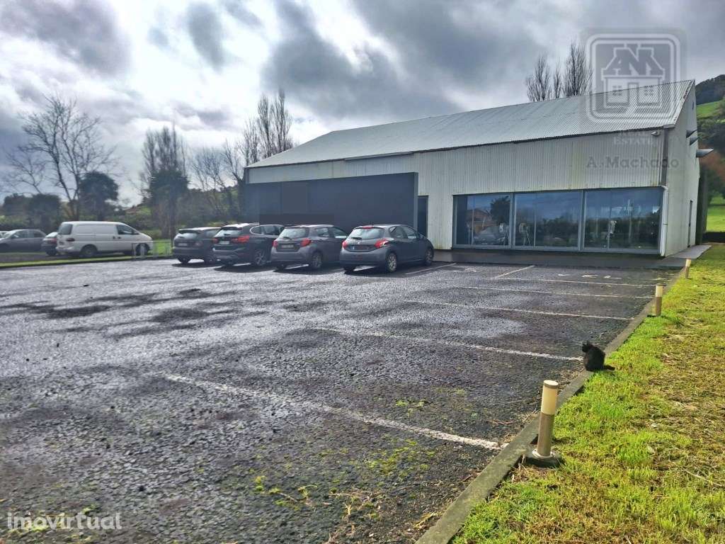 VENDA de Edifício - Comércio - Ginásio com amplo terreno - Ribeirin... - Grande imagem: 2/44