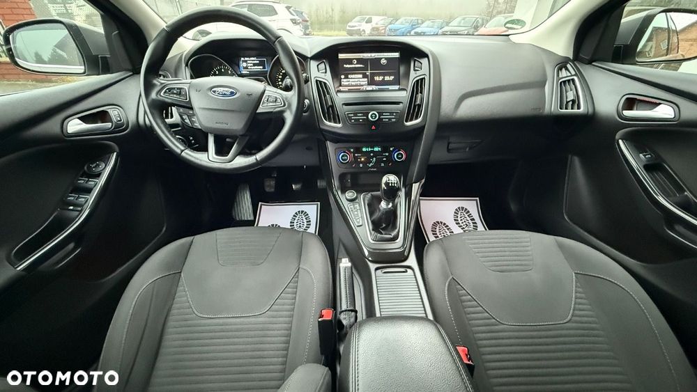 Ford Focus - 16