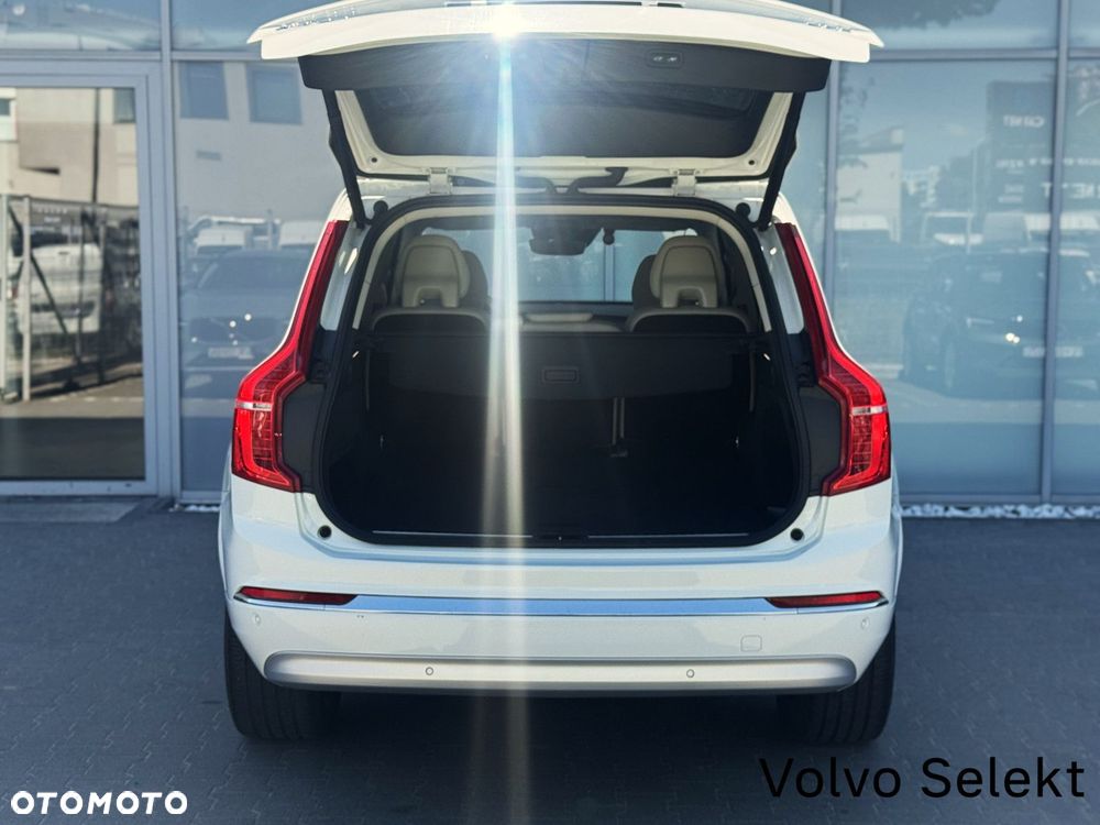 Volvo XC 90 - 32