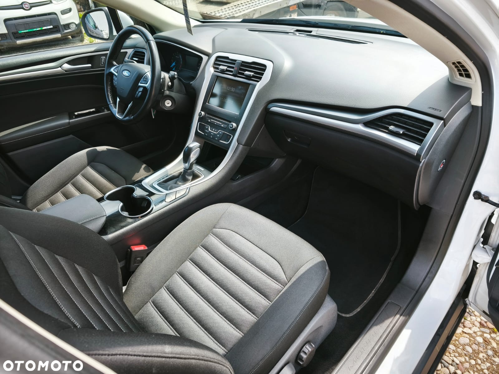 Ford Mondeo 2.0 EcoBlue Business Edition - 19
