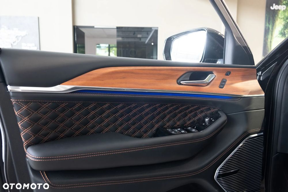 Jeep Grand Cherokee ver-2-0-4xe-phev-summit-reserve - 12
