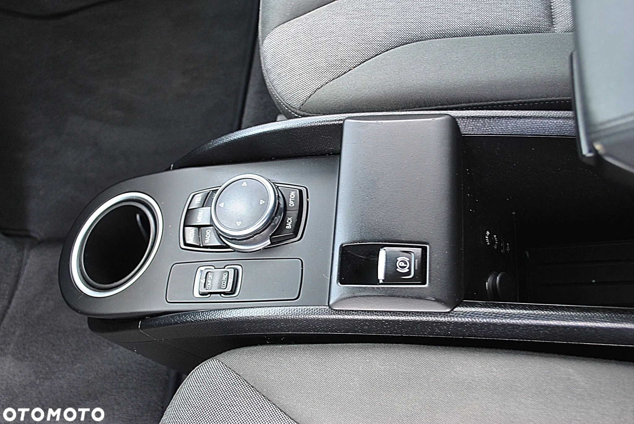 BMW i3 (60 Ah) - 13