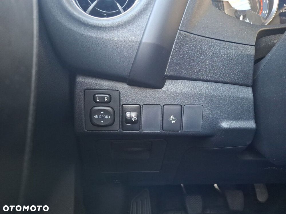 Toyota Corolla 1.6 Classic Plus - 22