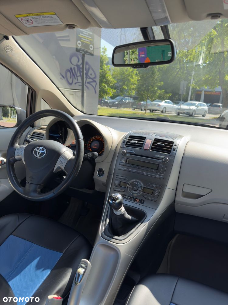 Toyota Auris 2.0 D-4D Sol - 7