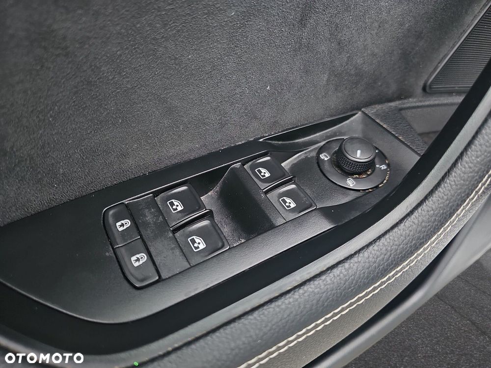 Skoda Superb 2.0 TDI SCR 4x4 Sportline DSG - 15