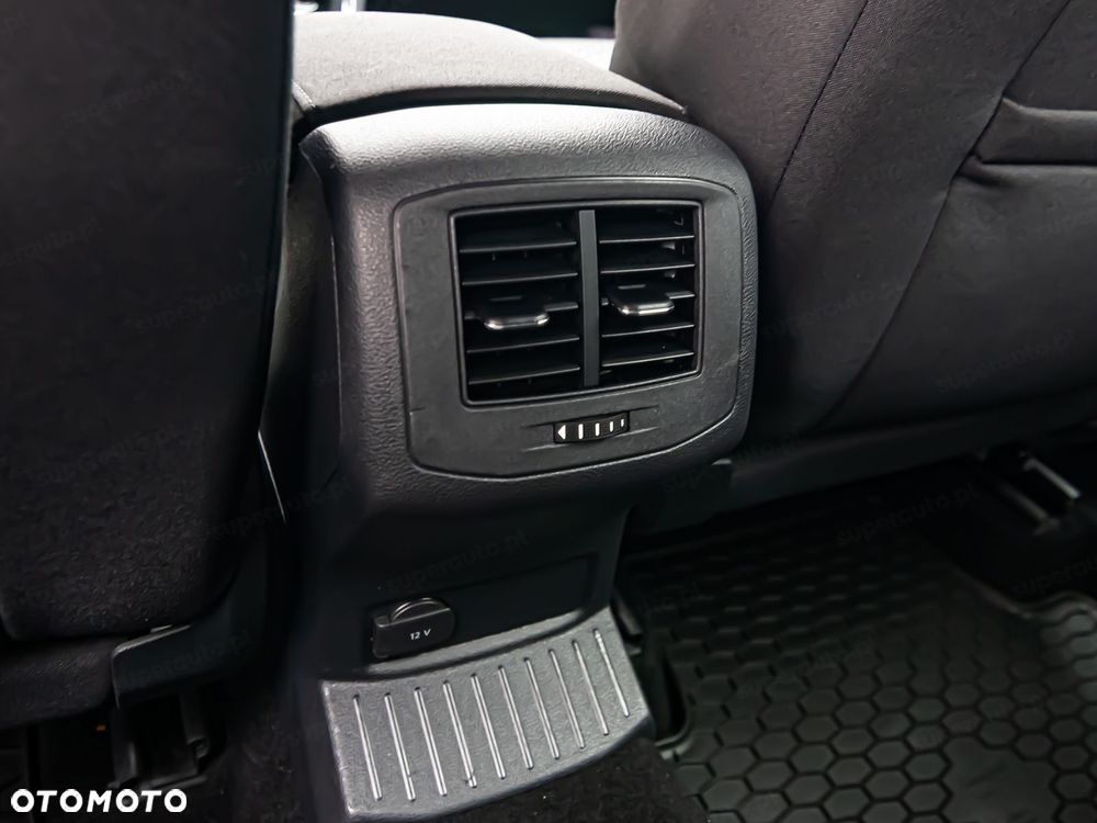 Volkswagen T-Roc - 21
