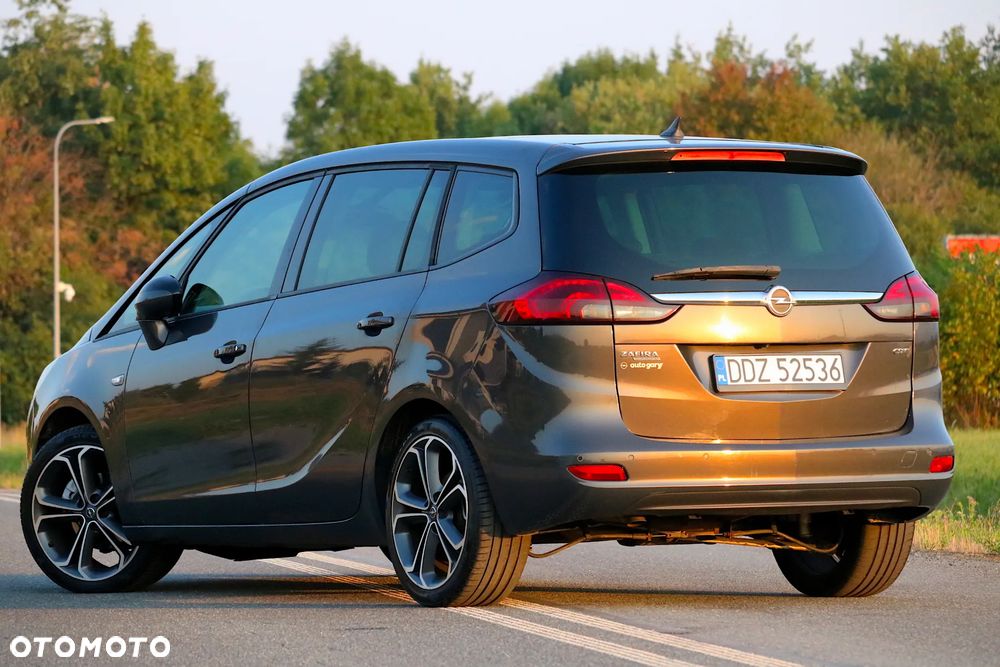 Opel Zafira 1.9 CDTI Cosmo - 24