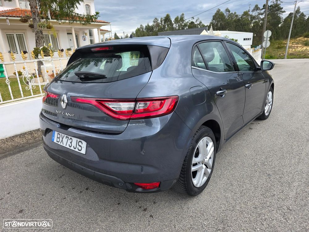 Renault Mégane 1.5 dCi Dynamique S - 16