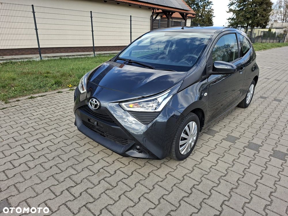 Toyota Aygo x-play club - 3