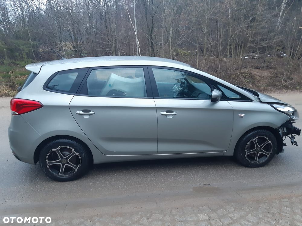 Kia Carens 1.6 GDI M - 6
