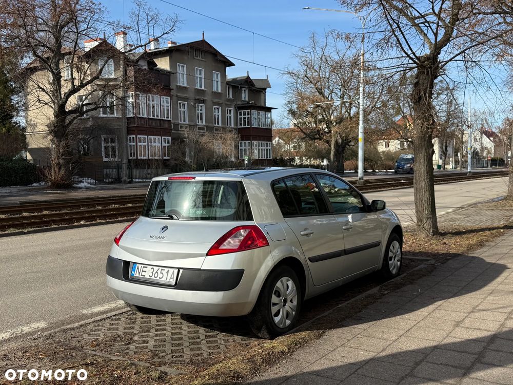 Renault Megane 1.6 16V Dynamique - 4