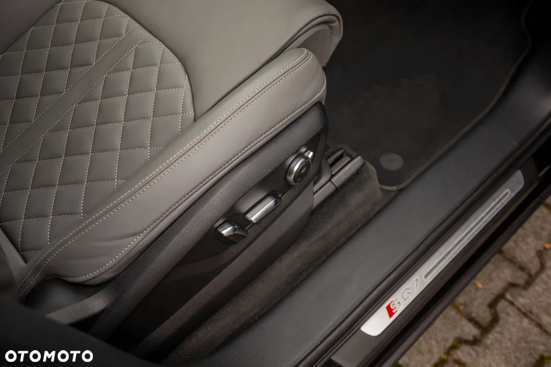 Audi SQ7 4.0 TDI Quattro Tiptronic - 22